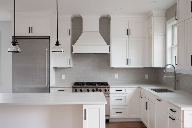 12 Walnut Ridge Court, Stamford, CT 06905