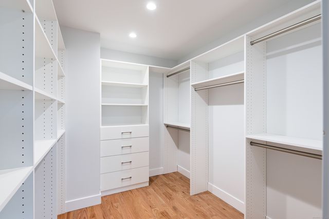 12 Walnut Ridge Court, Stamford, CT 06905