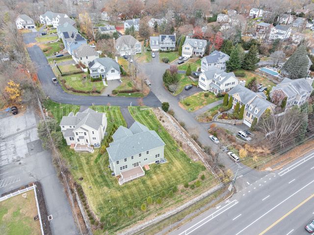 12 Walnut Ridge Court, Stamford, CT 06905