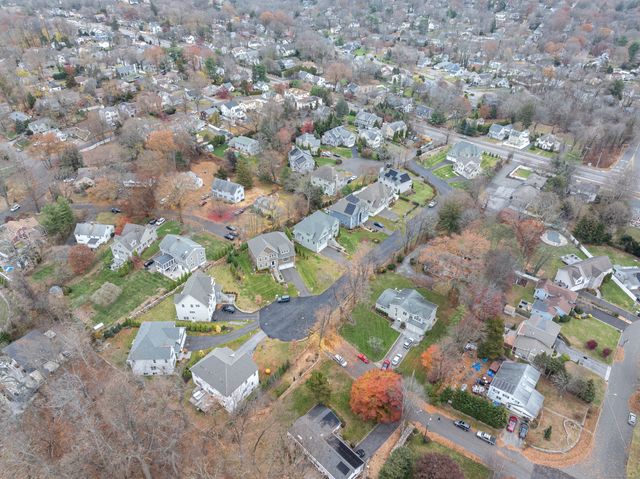 12 Walnut Ridge Court, Stamford, CT 06905