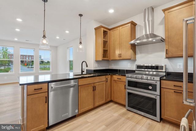 45176 DROWES TER, Sterling, VA 20166