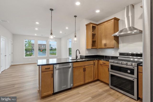 45176 DROWES TER, Sterling, VA 20166