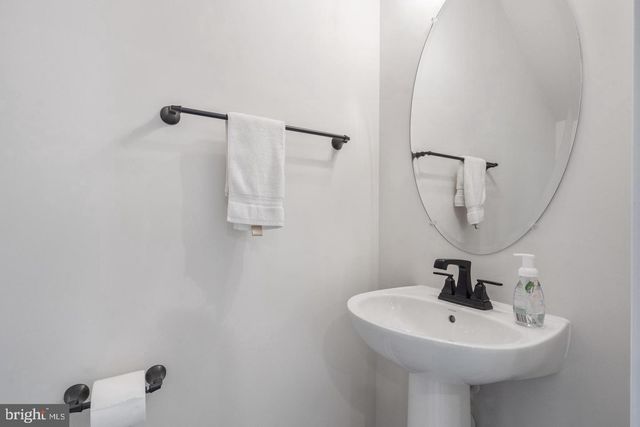 45176 DROWES TER, Sterling, VA 20166