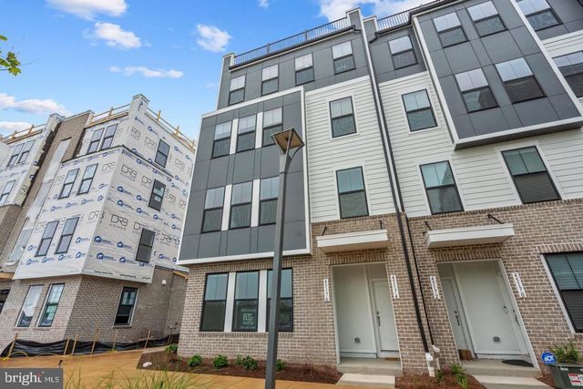 45176 DROWES TER, Sterling, VA 20166