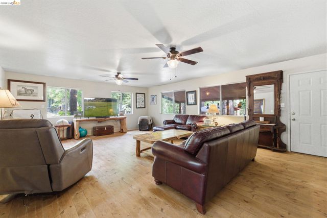 19979 Mountain Misery, Twain Harte, CA 95383