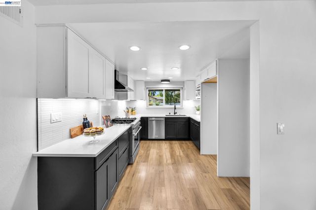 720 Leland Way, Livermore, CA 94550