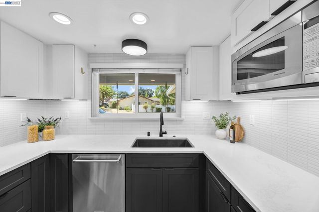 720 Leland Way, Livermore, CA 94550