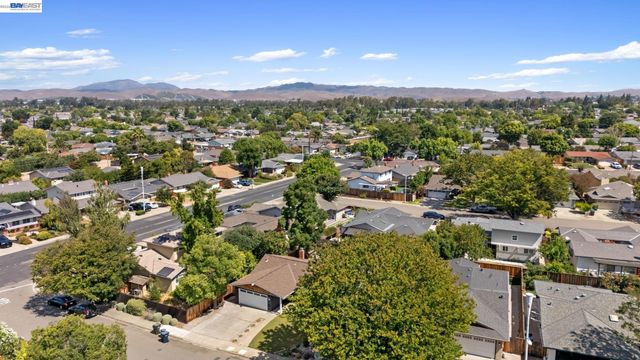 720 Leland Way, Livermore, CA 94550