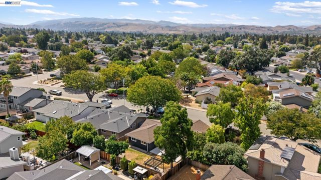 720 Leland Way, Livermore, CA 94550