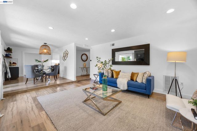 720 Leland Way, Livermore, CA 94550
