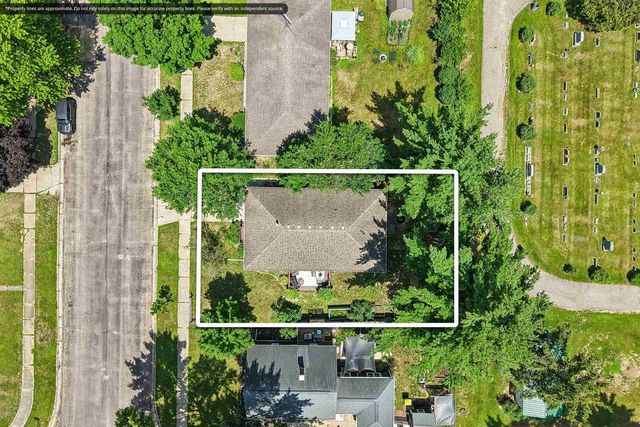 730 Meadow Lane, Reedsburg, WI 53959
