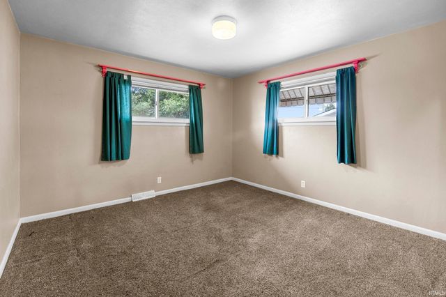 1609 N Jackson Street, Jasper, IN 47546