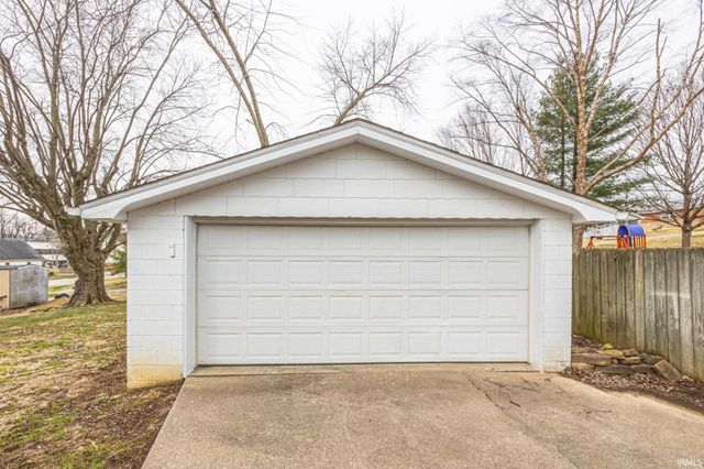 1609 N Jackson Street, Jasper, IN 47546