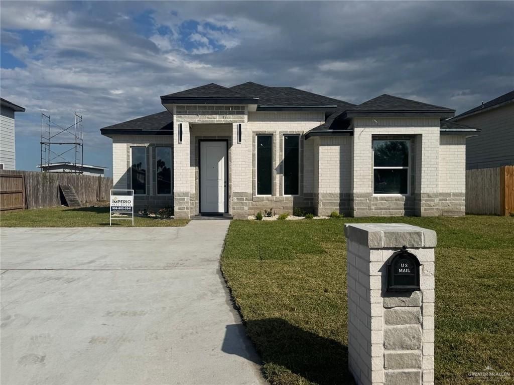 26181 E Meredith Street, Harlingen, TX 78559