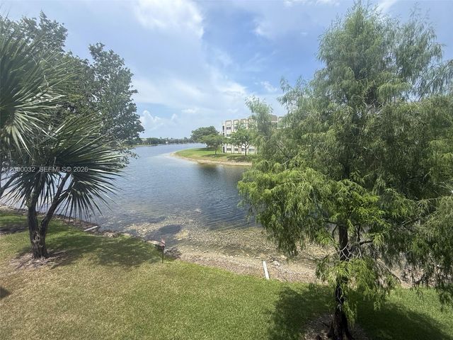 7370 Ashmont Cir 301, Tamarac, FL 33321