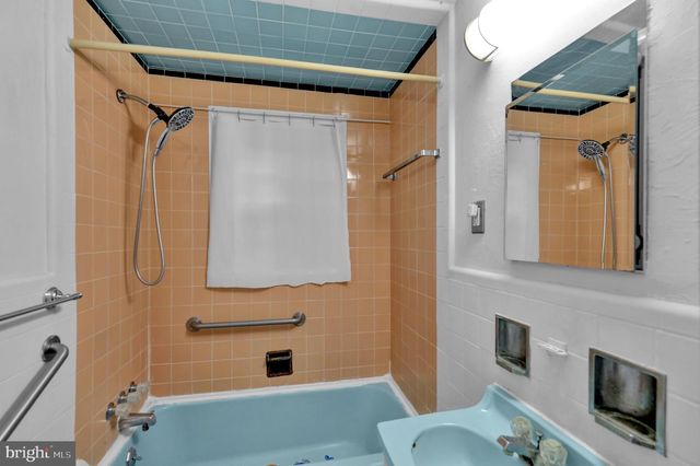 107 GIBRALTAR RD, Reading, PA 19606