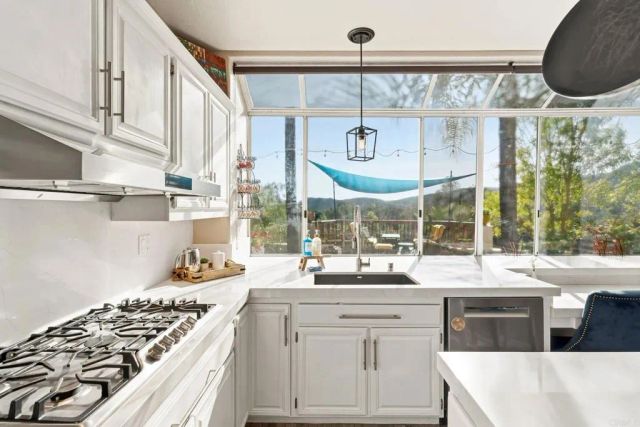 2763 Canyon Oak Place, Escondido, CA 92029