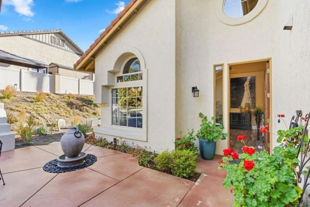 2763 Canyon Oak Place, Escondido, CA 92029