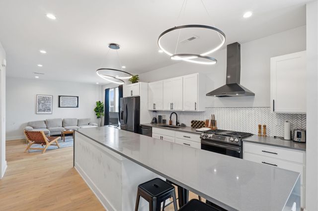 160 Wilson Avenue, Columbus, OH 43205