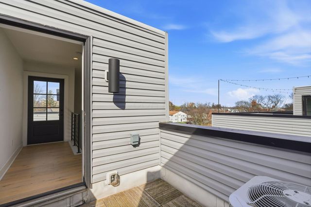 160 Wilson Avenue, Columbus, OH 43205