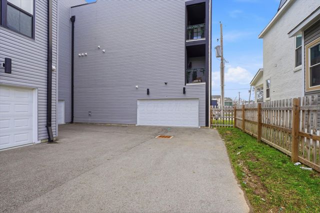 160 Wilson Avenue, Columbus, OH 43205
