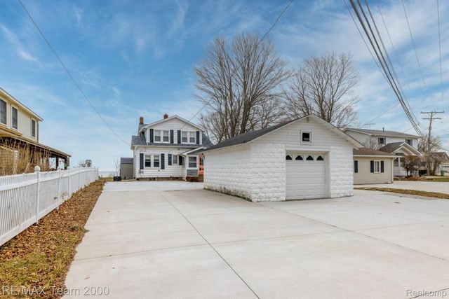 7745 Lakeview Drive, Worth Township, MI 48450