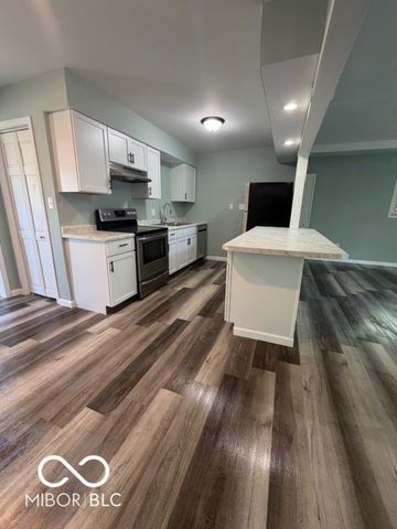 1449 Biloxi Lane, Beech Grove, IN 46107