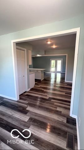 1449 Biloxi Lane, Beech Grove, IN 46107