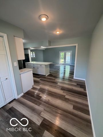 1449 Biloxi Lane, Beech Grove, IN 46107