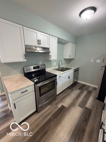 1449 Biloxi Lane, Beech Grove, IN 46107