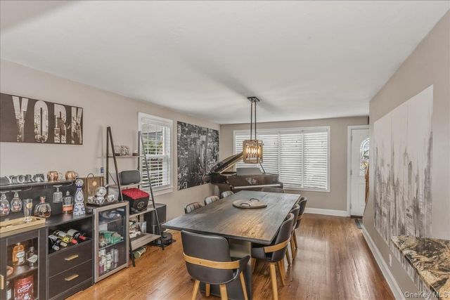 306 Latham Road, Mineola, NY 11501