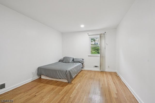 280 E Cedar St, Livingston Twp., NJ 07039