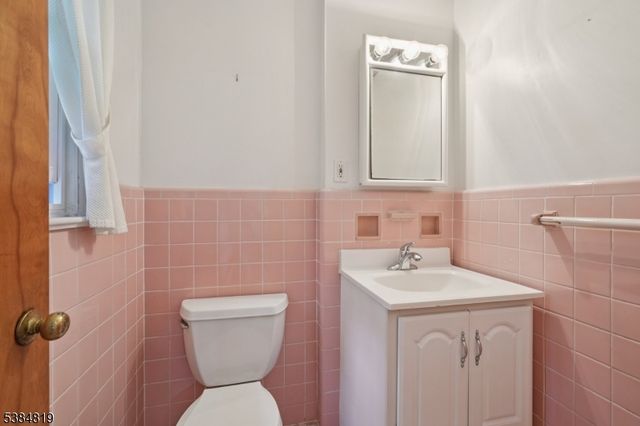 280 E Cedar St, Livingston Twp., NJ 07039