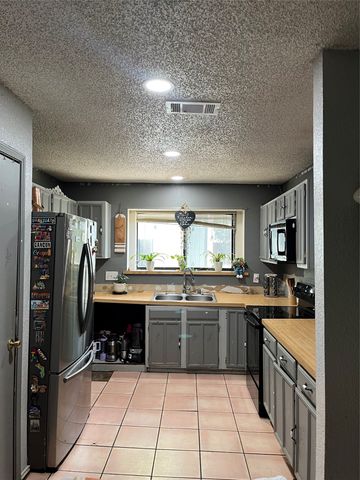 3001 Colony Drive, Mesquite, TX 75150