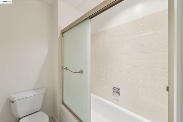 385 Jayne Avenue 205, Oakland, CA 94610