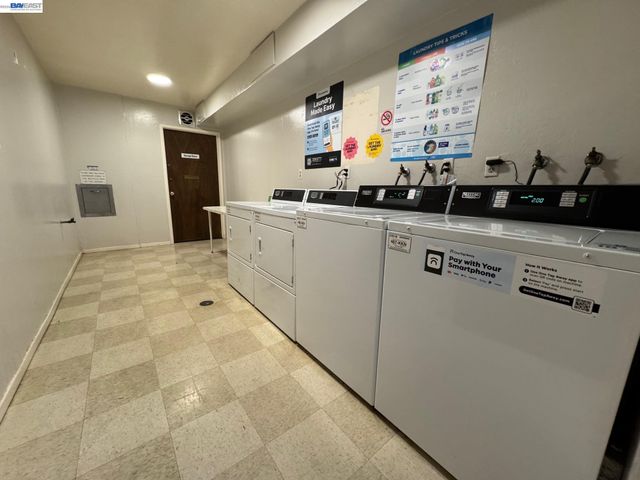 385 Jayne Avenue 205, Oakland, CA 94610