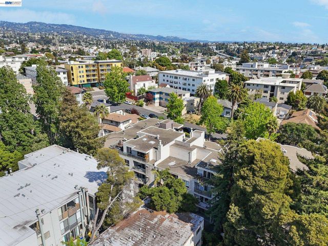 385 Jayne Avenue 205, Oakland, CA 94610