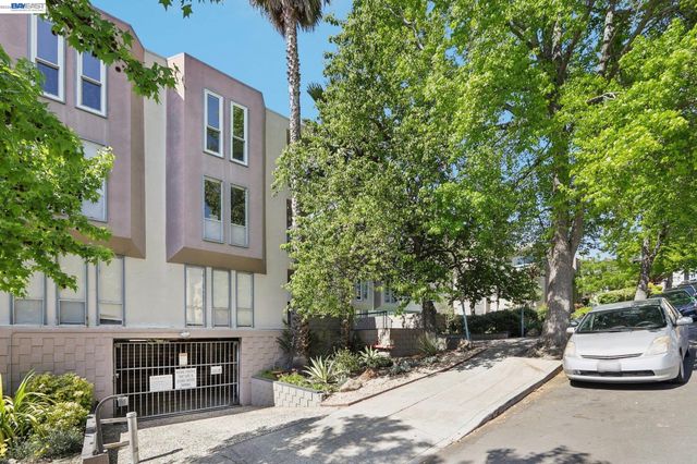 385 Jayne Avenue 205, Oakland, CA 94610