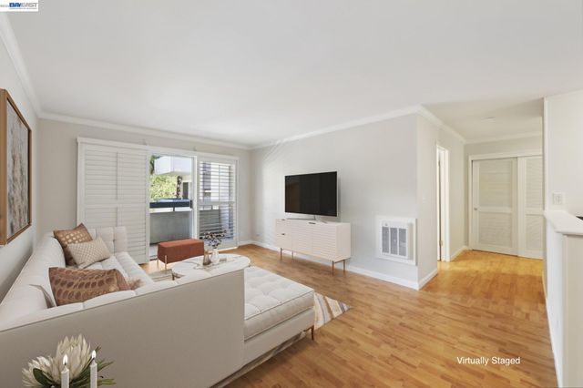 385 Jayne Avenue 205, Oakland, CA 94610