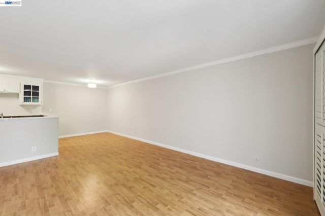 385 Jayne Avenue 205, Oakland, CA 94610