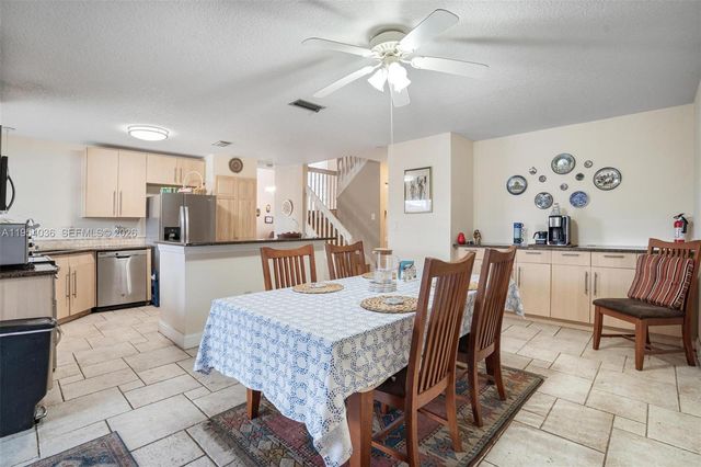 13930 Oak Ridge Dr, Davie, FL 33325