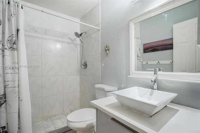 13930 Oak Ridge Dr, Davie, FL 33325