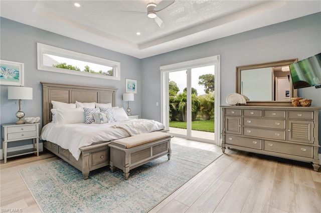 5130 Alpha CT, Naples, FL 34105