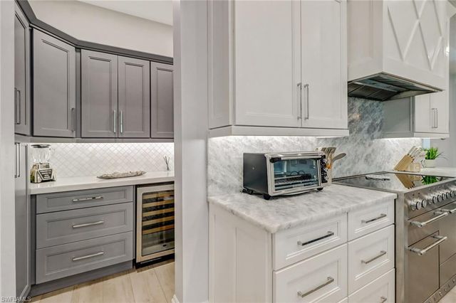 5130 Alpha CT, Naples, FL 34105