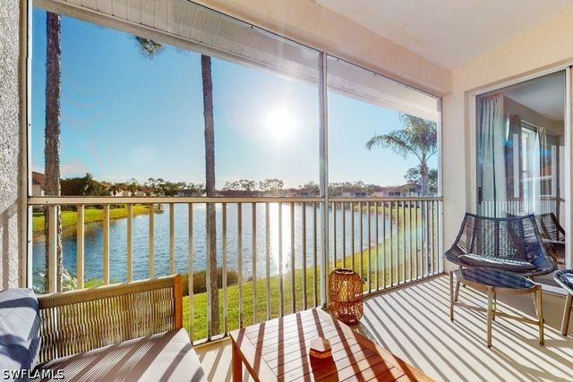350 Robin Hood CIR 202, Naples, FL 34104