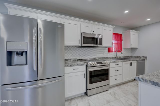 1350 Rainbow Drive, Joplin, MO 64804