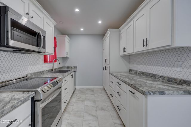 1350 Rainbow Drive, Joplin, MO 64804