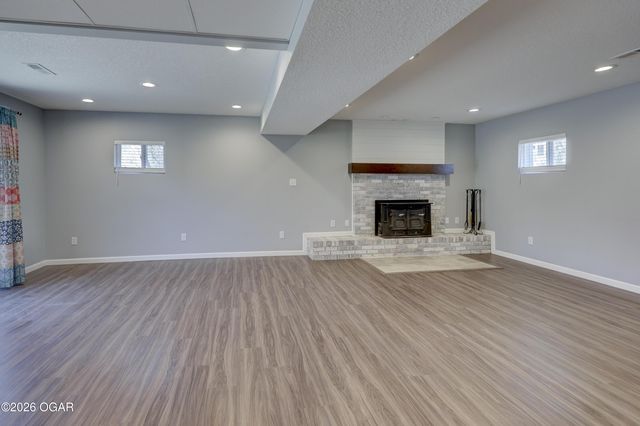 1350 Rainbow Drive, Joplin, MO 64804