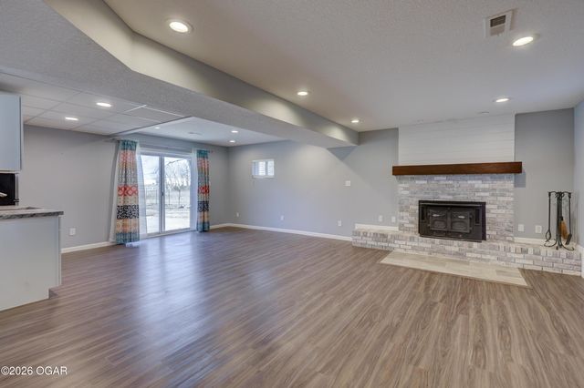 1350 Rainbow Drive, Joplin, MO 64804