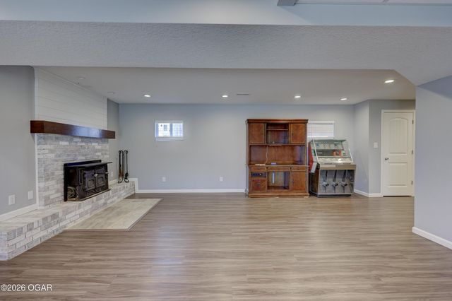 1350 Rainbow Drive, Joplin, MO 64804